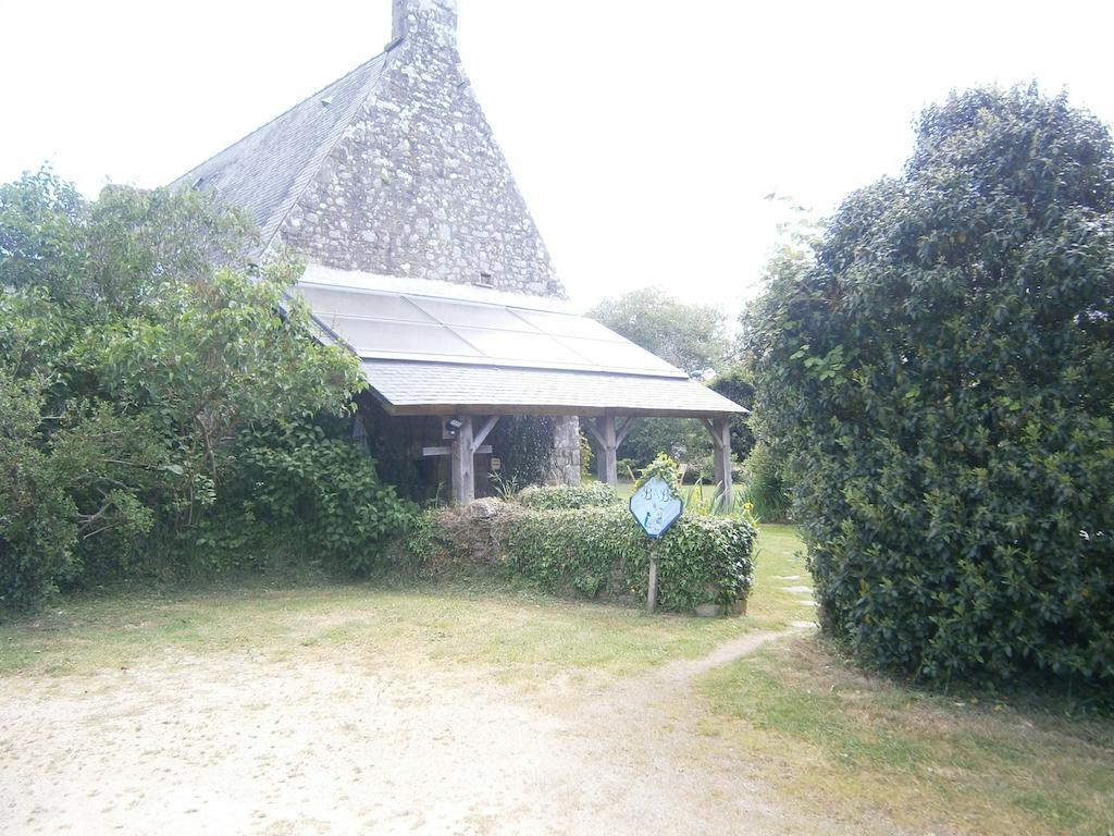 Les Chaumieres De Kerimel Bed and Breakfast Ploemel Exterior foto
