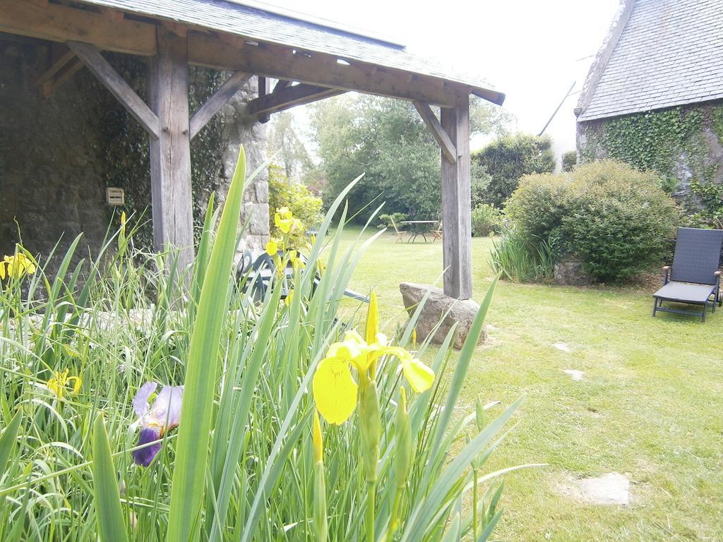 Les Chaumieres De Kerimel Bed and Breakfast Ploemel Exterior foto
