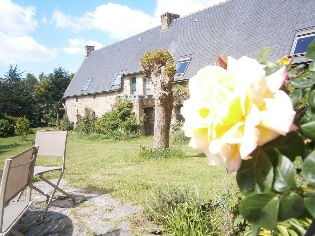 Les Chaumieres De Kerimel Bed and Breakfast Ploemel Exterior foto